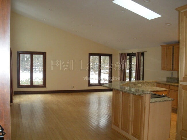 Building Photo - 2547 Nottingham Pl