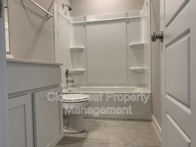Building Photo - 708 Stonemanor Bay