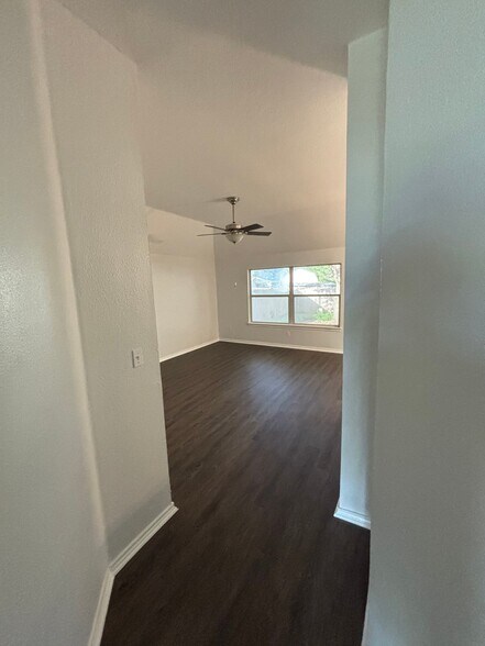 Building Photo - 8206 Coppergate