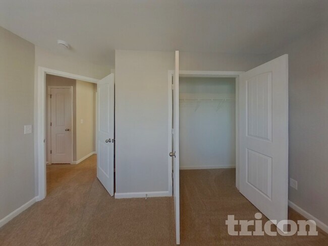 Building Photo - 4354 One Mile Wy