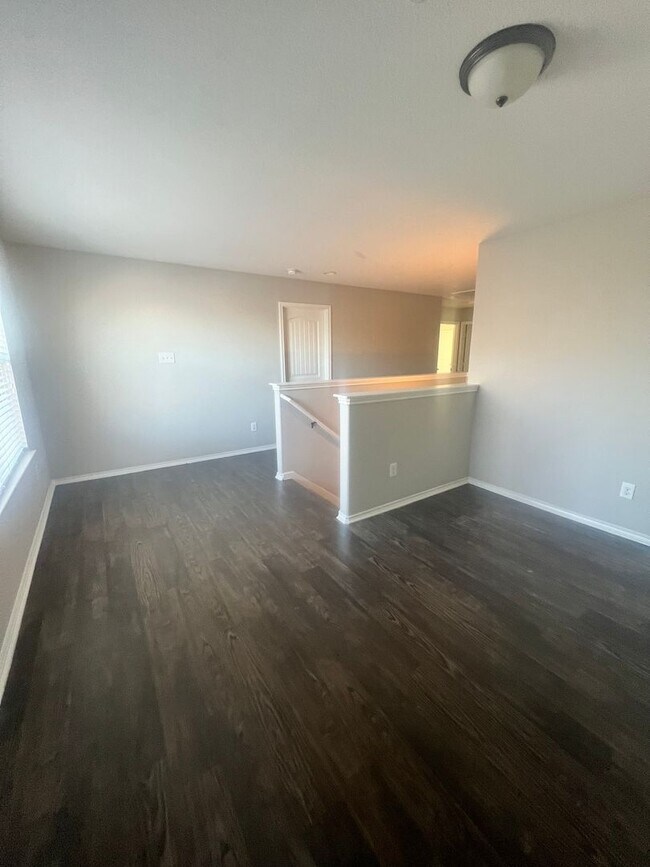 Building Photo - Rare Huge 5 Bedroom in Leander, TX