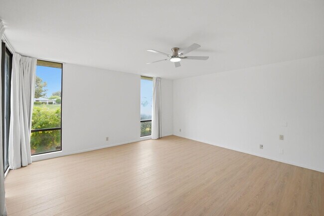 Building Photo - 72460 Rodeo Way