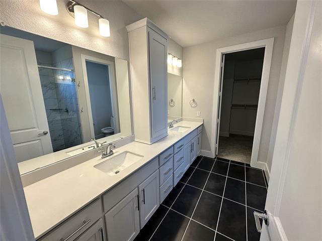 Building Photo - 8105 Radnor Rd