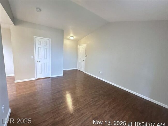 Building Photo - Beautifully updated 1-bedroom, 1-bath upstairs unit in a peaceful gated community!