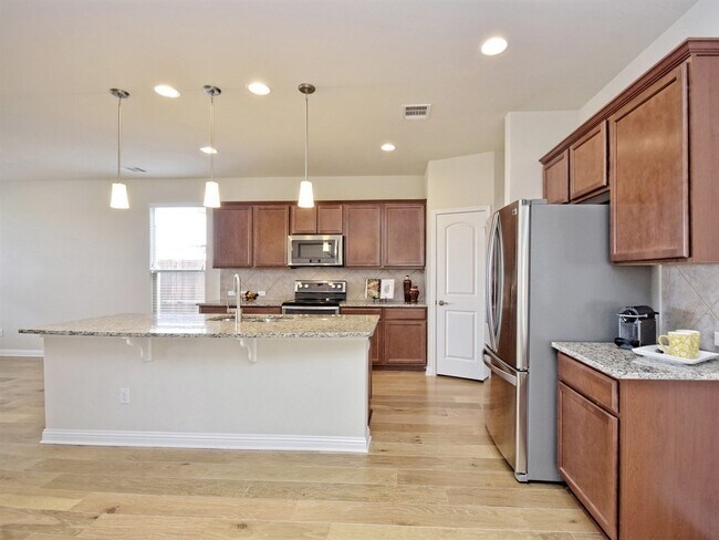 Building Photo - Spacious North Austin Gem: Modern Comfort,...