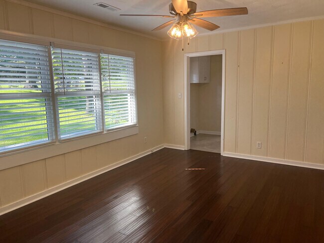Building Photo - 1711 Pennylane SE