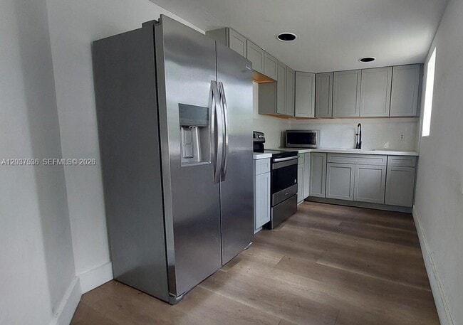 Building Photo - 6151 SW 35th St