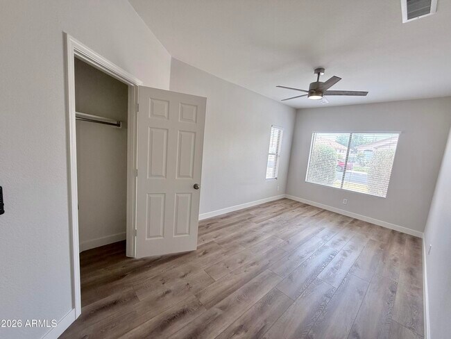 Building Photo - 6558 W Townley Ave
