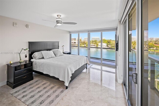 Building Photo - 9261 E Bay Harbor Dr