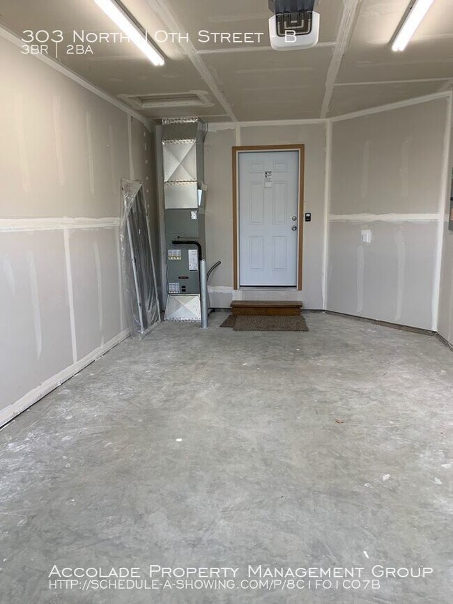 Building Photo - Brand new Duplex - Selah