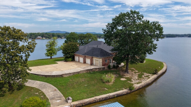Building Photo - 108 Blue Heron Point