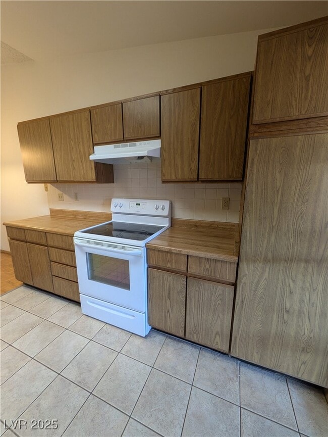 Building Photo - 4252 Rollingstone Dr