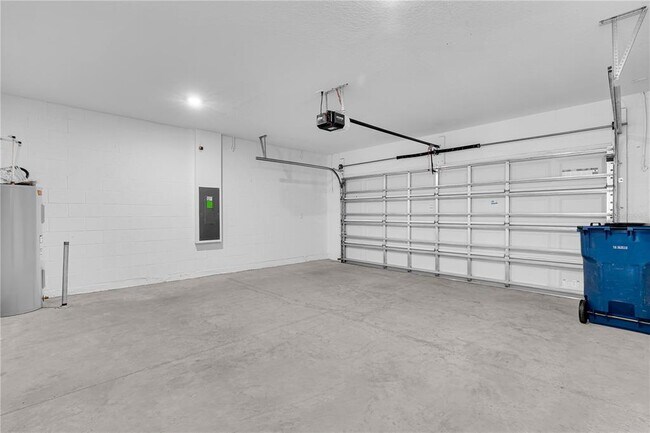 Building Photo - 1819 Weir Blvd
