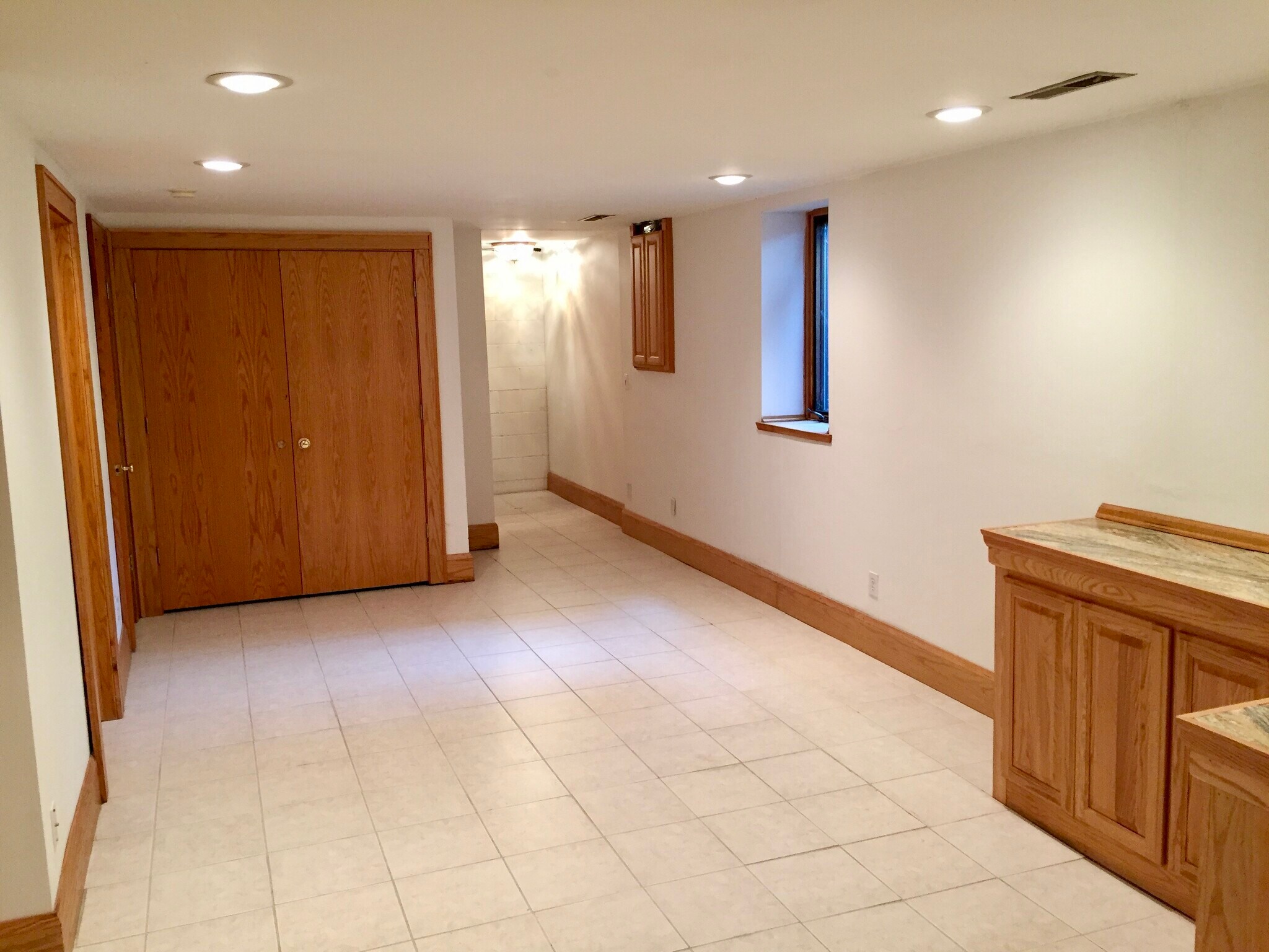 Building Photo - 7301 Glouchester Dr