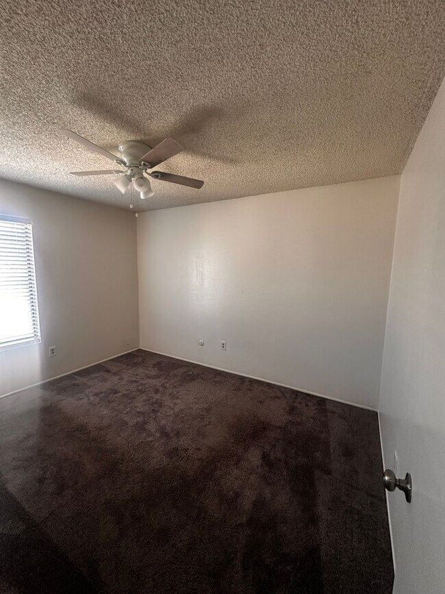 Building Photo - 4312 Tierra Verde St