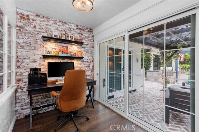 Building Photo - 2116 Palos Verdes Dr W