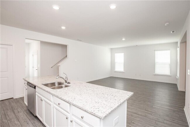Building Photo - 101 Goshawk St