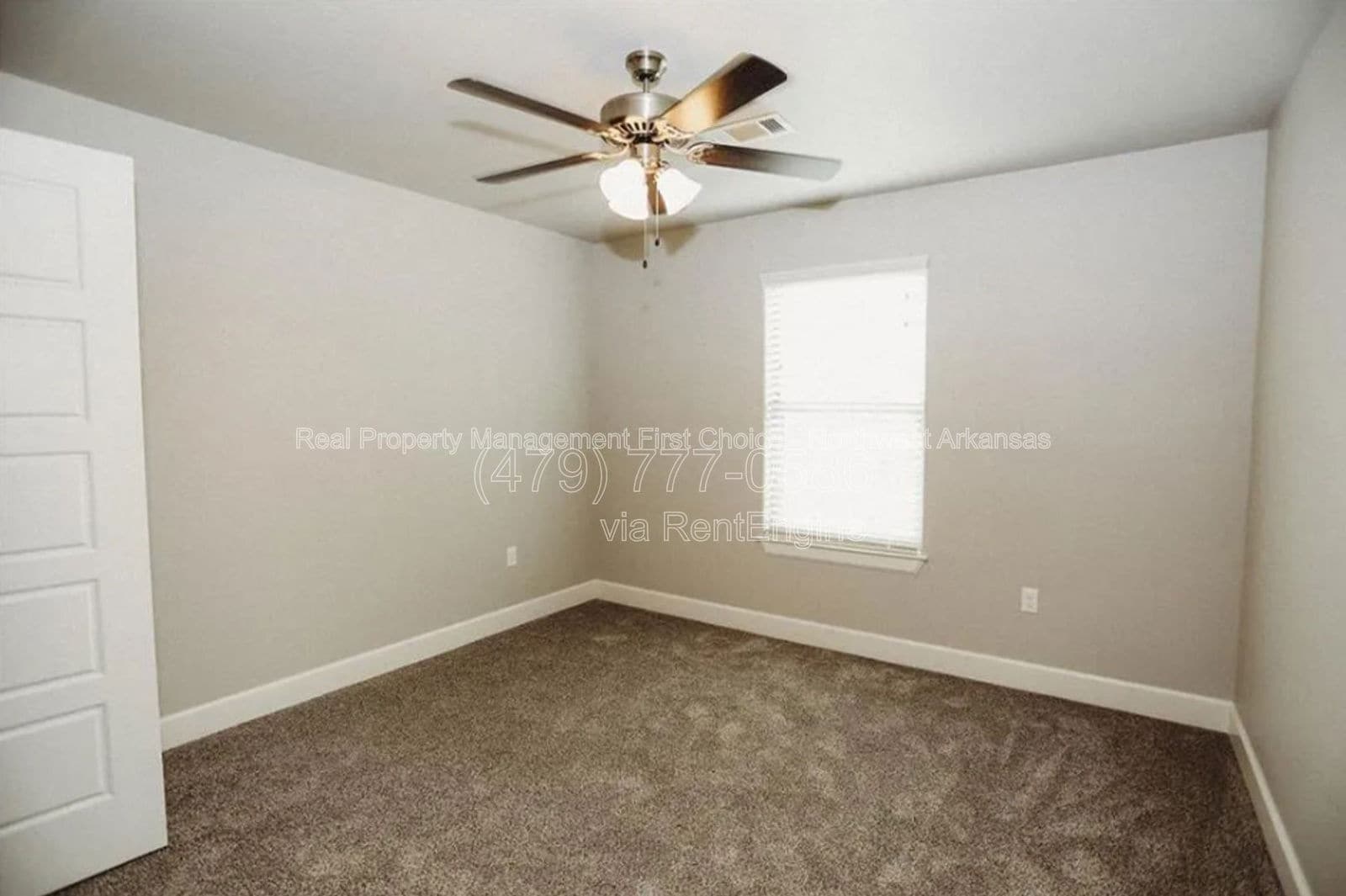 Building Photo - 1411 Sweetbriar Way