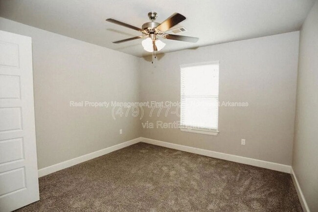 Building Photo - 1411 Sweetbriar Way