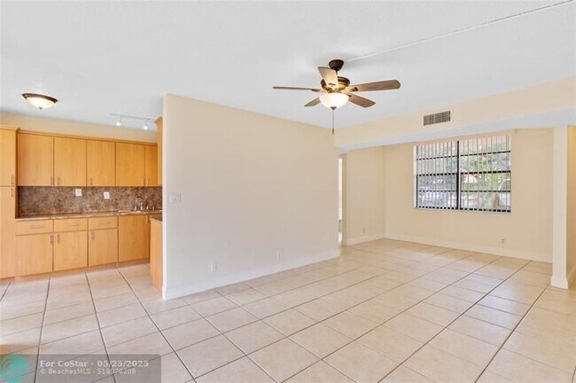 Building Photo - 3550 Blue Lake Dr