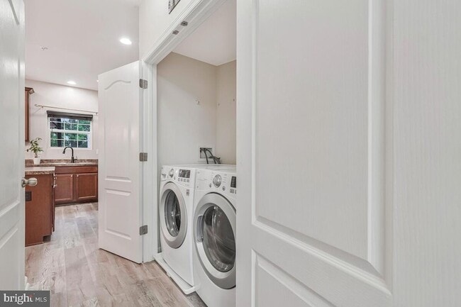 Building Photo - 11771 Sunningdale Pl