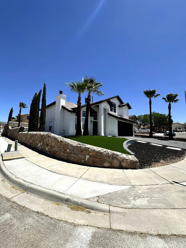 Building Photo - 301 Lienege Rene Ct