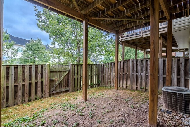 Building Photo - Sun-Filled And Spacious 3 Bedroom 2.5 Bath...