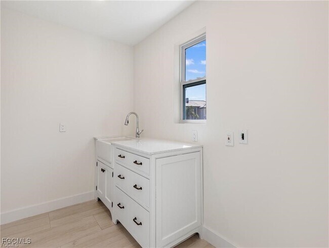 Building Photo - 16671 Bobcat Ct