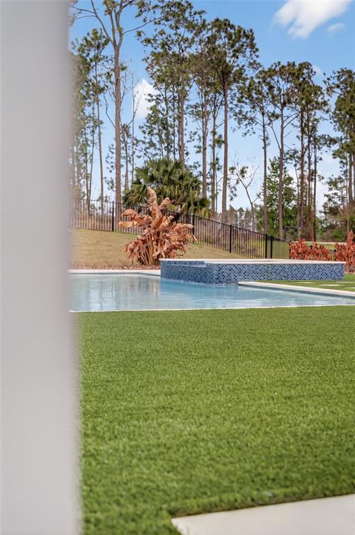 Building Photo - 16130 Pendio Dr