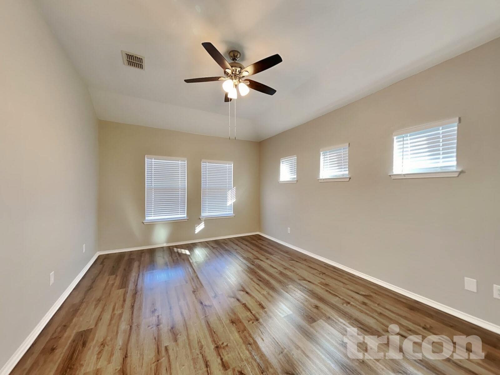 Building Photo - 2784 Sweetbriar Ln