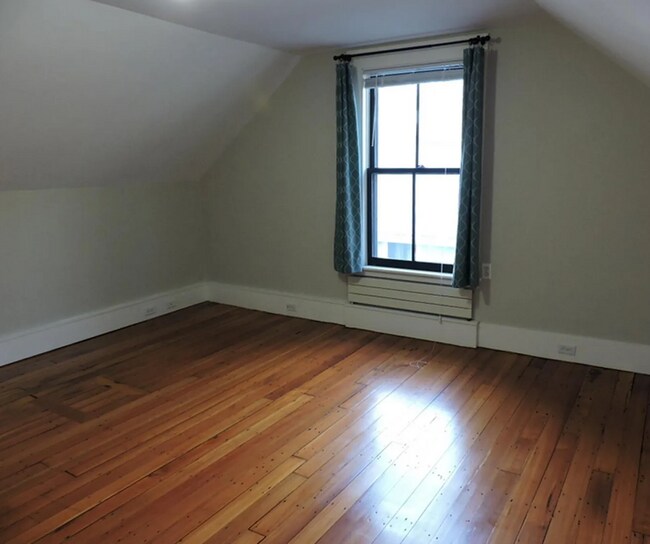 Building Photo - 3.0 bedroom in Cambridge Massachusetts 02138
