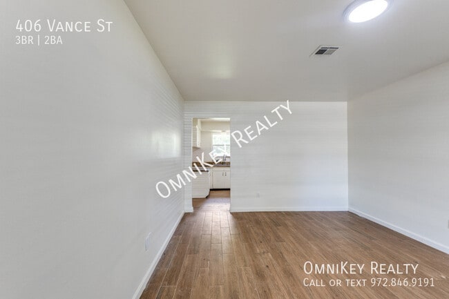 Building Photo - 406 Vance St