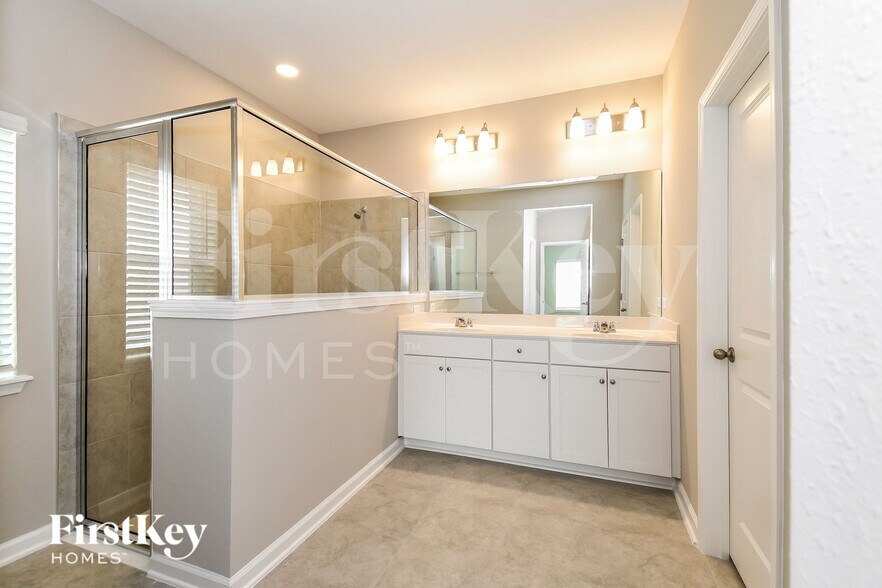 Building Photo - 75344 Fox Cross Ave