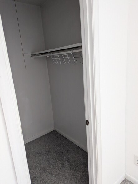 Building Photo - 3064 Comte Ct