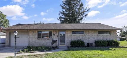 Building Photo - 1572 Ives Ave