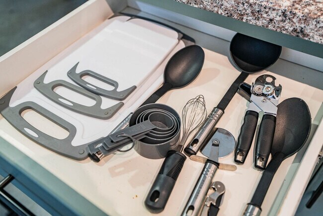 Building Photo - 333 E Roosevelt St