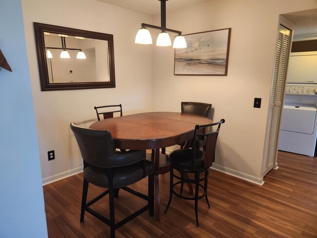 Building Photo - 435 Salt Marsh Cir