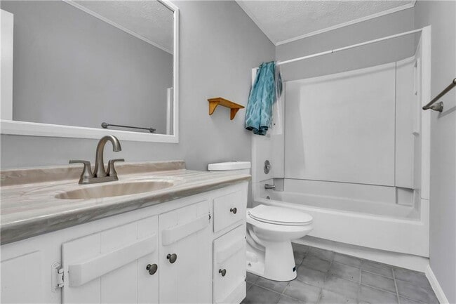 Building Photo - 4899 Raven Way NE