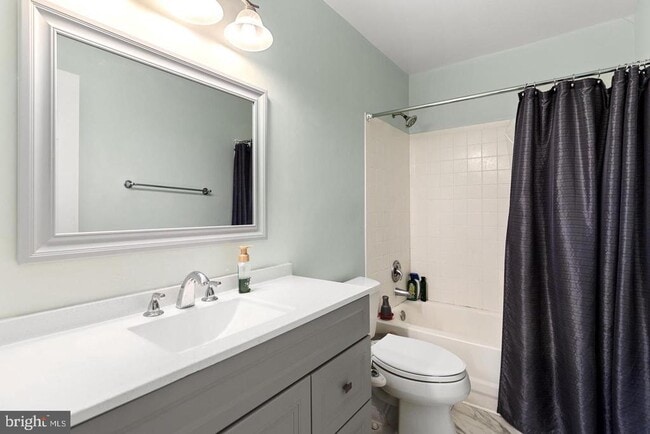 Building Photo - 3939 Tallow Tree Pl