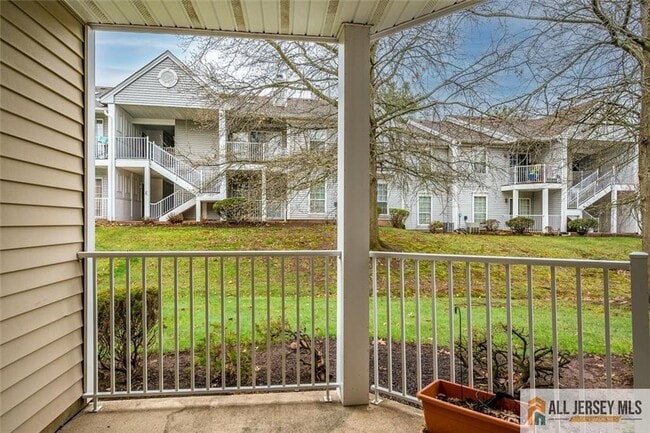 Building Photo - 69 Amberly Ct