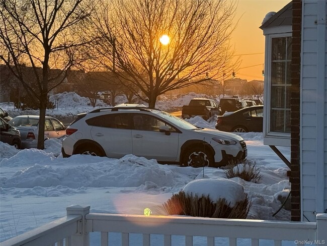 Building Photo - 433 W Park Ave