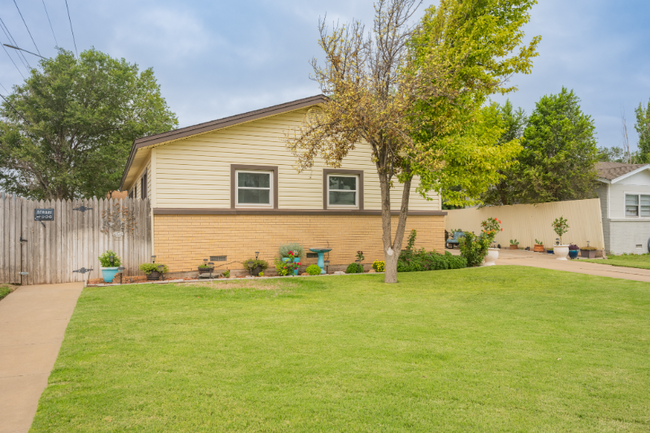 Building Photo - 5332 Tumbleweed Dr