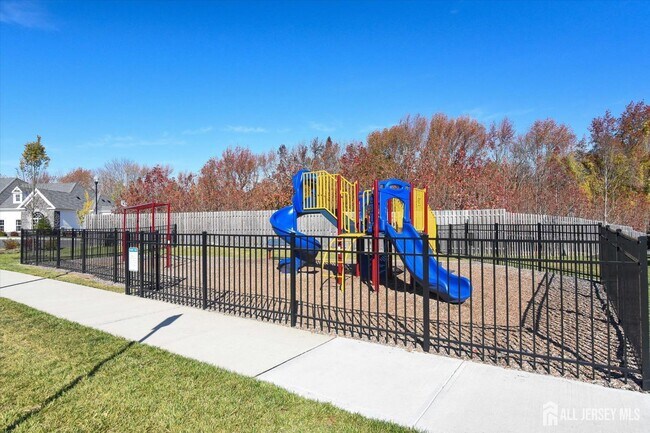 Building Photo - 1901 Swales Ct