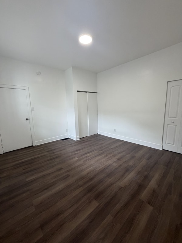 Building Photo - 121 44th St