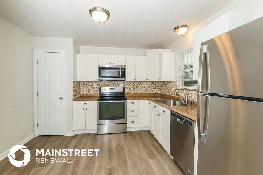 Building Photo - 401 Swanee Dr