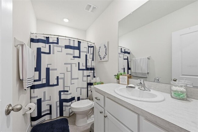 Building Photo - 32992 Major Oak Dr