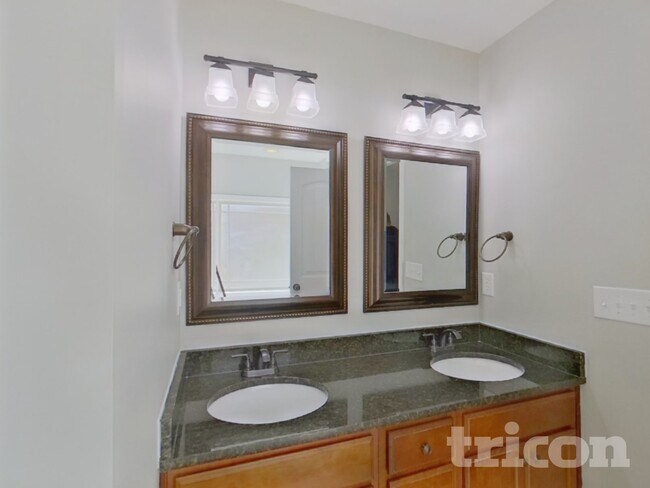 Building Photo - 580 Marchbanks Rd