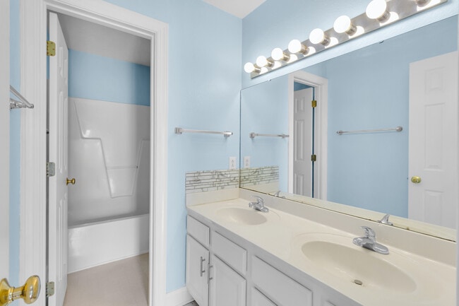 Building Photo - 109 Trinity Dr