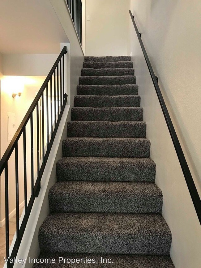 Building Photo - 39 W Medlock Dr