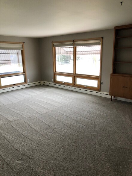 Family Room - W63N139 Washington Ave